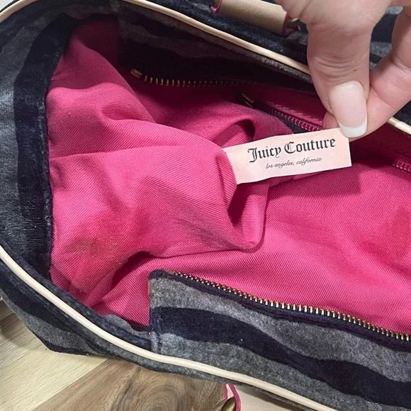 Juicy Couture Vintage Velour Navy Stripe Handbag Purse Tote - Picture 7 of 7
